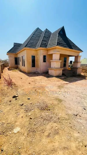3bdrm Bungalow in Jos for sale