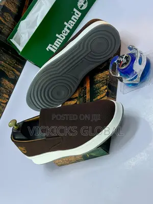Timberland – Classic Loafers, Modern Comfort”