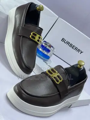 Burberry Loafers – Iconic Luxury, Timeless Style”