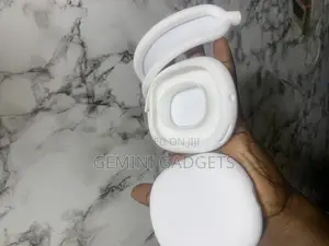 Neat Airpodmax Silicon Rubber Pouch White Color