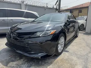 Toyota Camry 2018 Gray