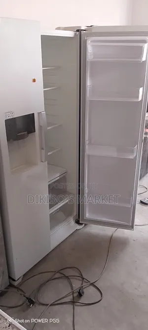 White Neat Samsung Inverter Side-by-Side Refrigerator