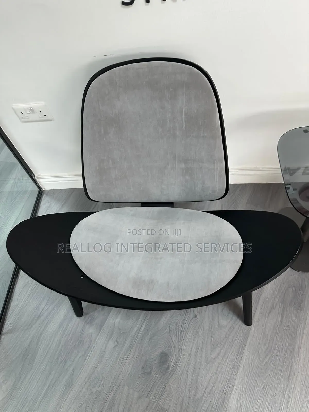 Modern Shell Design Lounge Chair