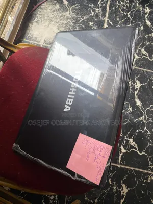 Laptop Toshiba Satellite Pro C650 4GB Intel Core i3 HDD+SSD 256GB