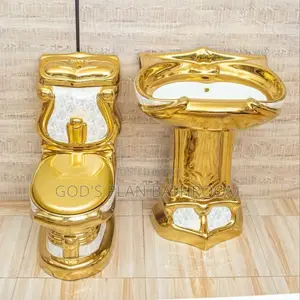 Executive Gold/White Queens Wc