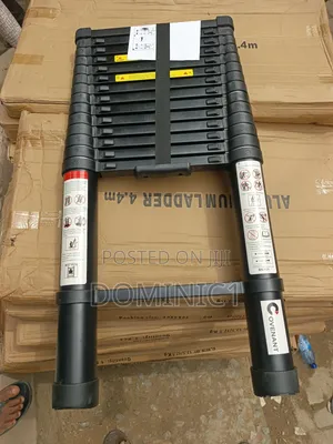 4.4m Aluminum Telescopic Extension Ladder.