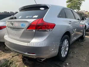 Toyota Venza V6 AWD 2010 Silver
