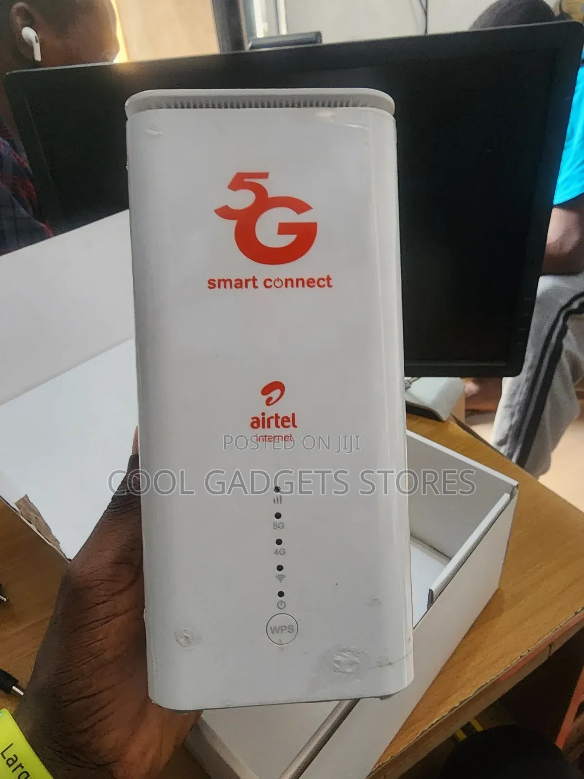 Neatly Used Airtel 5g Router