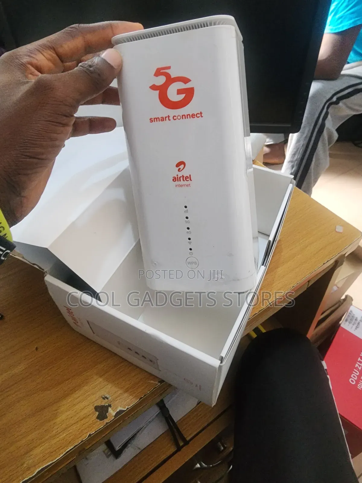 Neatly Used Airtel 5g Router