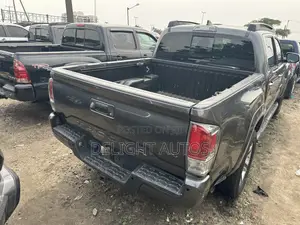 Toyota Tacoma Limited 2017 Gray
