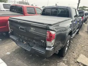 Toyota Tacoma Limited 2018 Gray