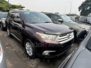 Toyota Highlander 3.5L 4WD 2013
