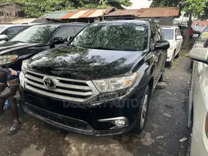 Toyota Highlander Limited 3.5l 4WD 2013 Black