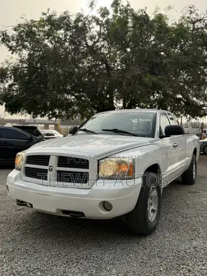 Dodge Dakota Quad Cab 4x4 2006 White