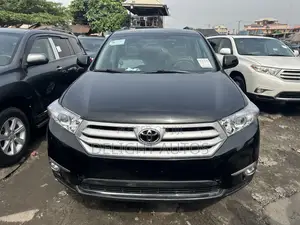 Toyota Highlander Limited 3.5l 4WD 2013 Black