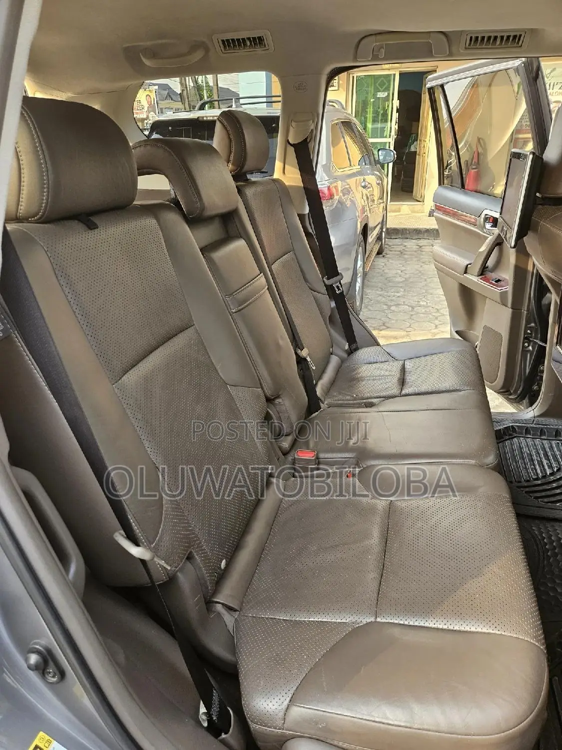 Lexus GX 460 2011 Brown