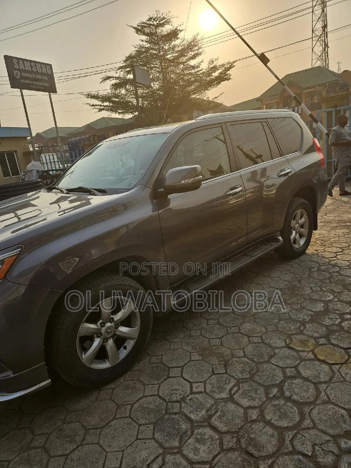 Lexus GX 460 2011 Brown