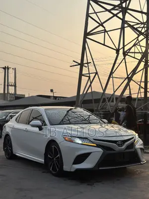 Toyota Camry XSE (2.5L 4cyl 8A) 2019 White