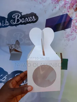 Pyramid Cake Cutout Box