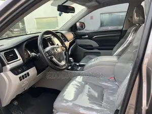 Toyota Highlander Limited 4dr SUV AWD (3.5L 6cyl 6A) 2015 Gray