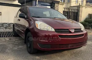 Toyota Sienna 2005 Red