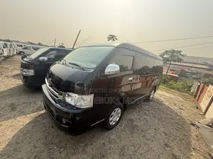 Toyota HiAce 2014 Black
