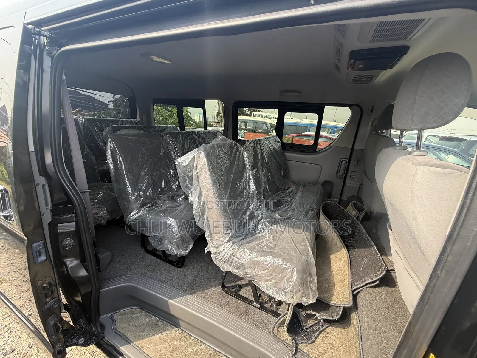 Toyota HiAce 2014 Black