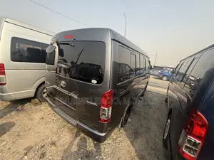 Toyota HiAce 2014 Grey