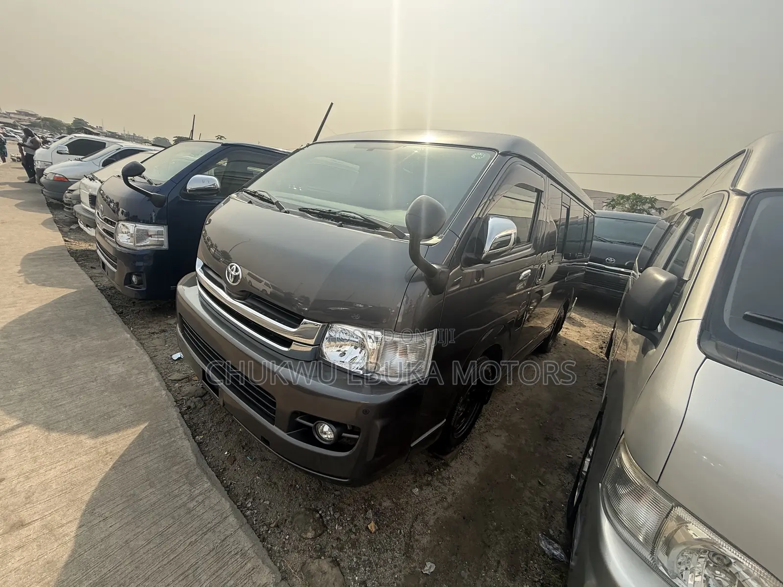 Toyota HiAce 2014 Grey