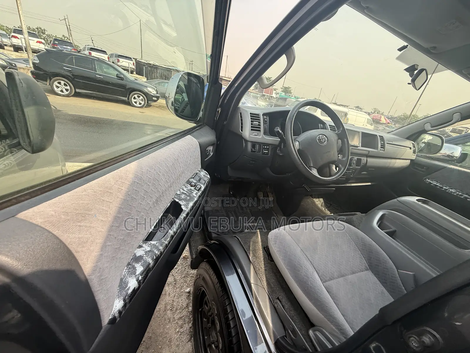 Toyota HiAce 2014 Grey