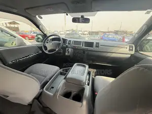 Toyota HiAce 2014 Grey