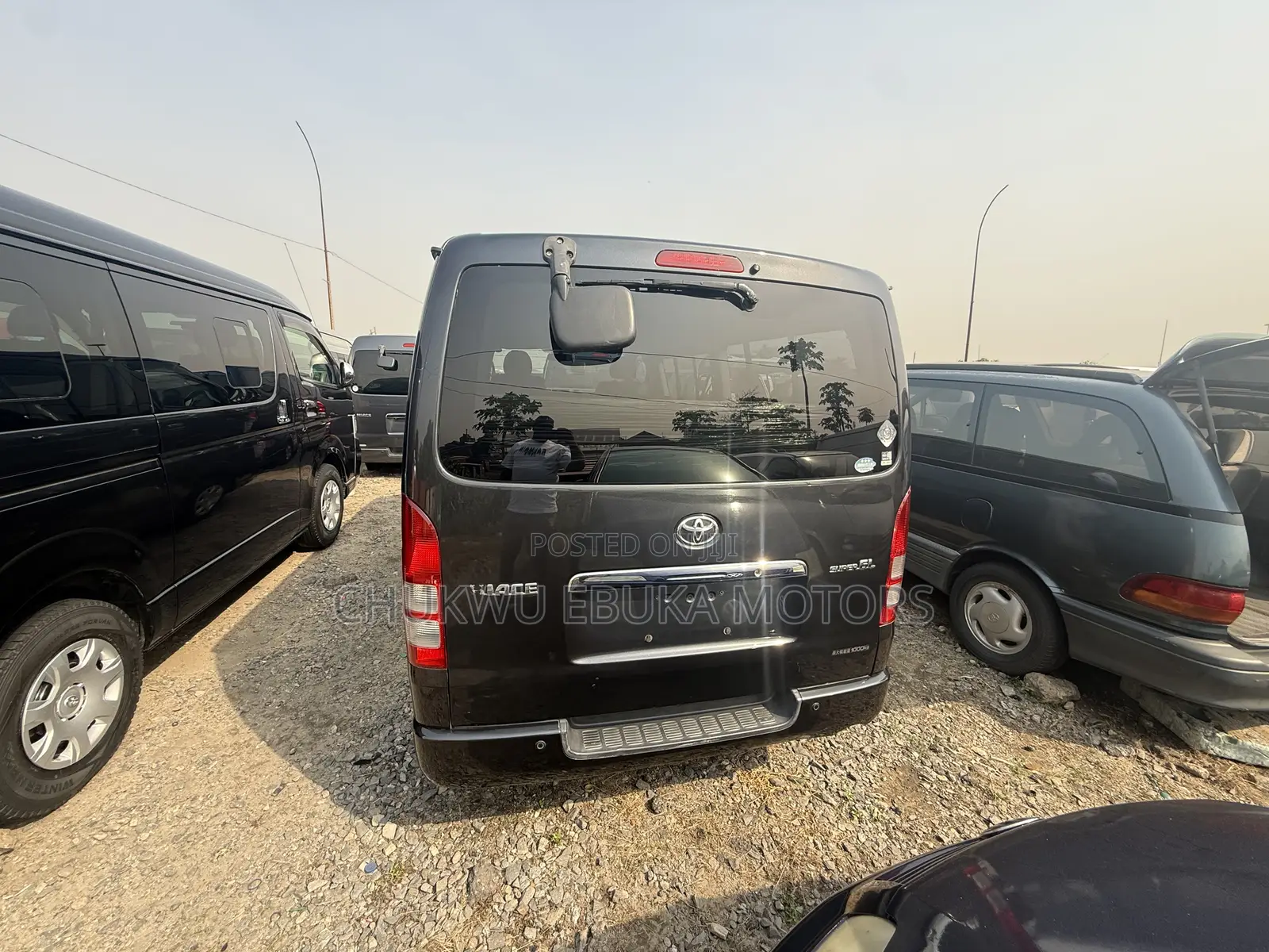 Toyota HiAce 2010 Black