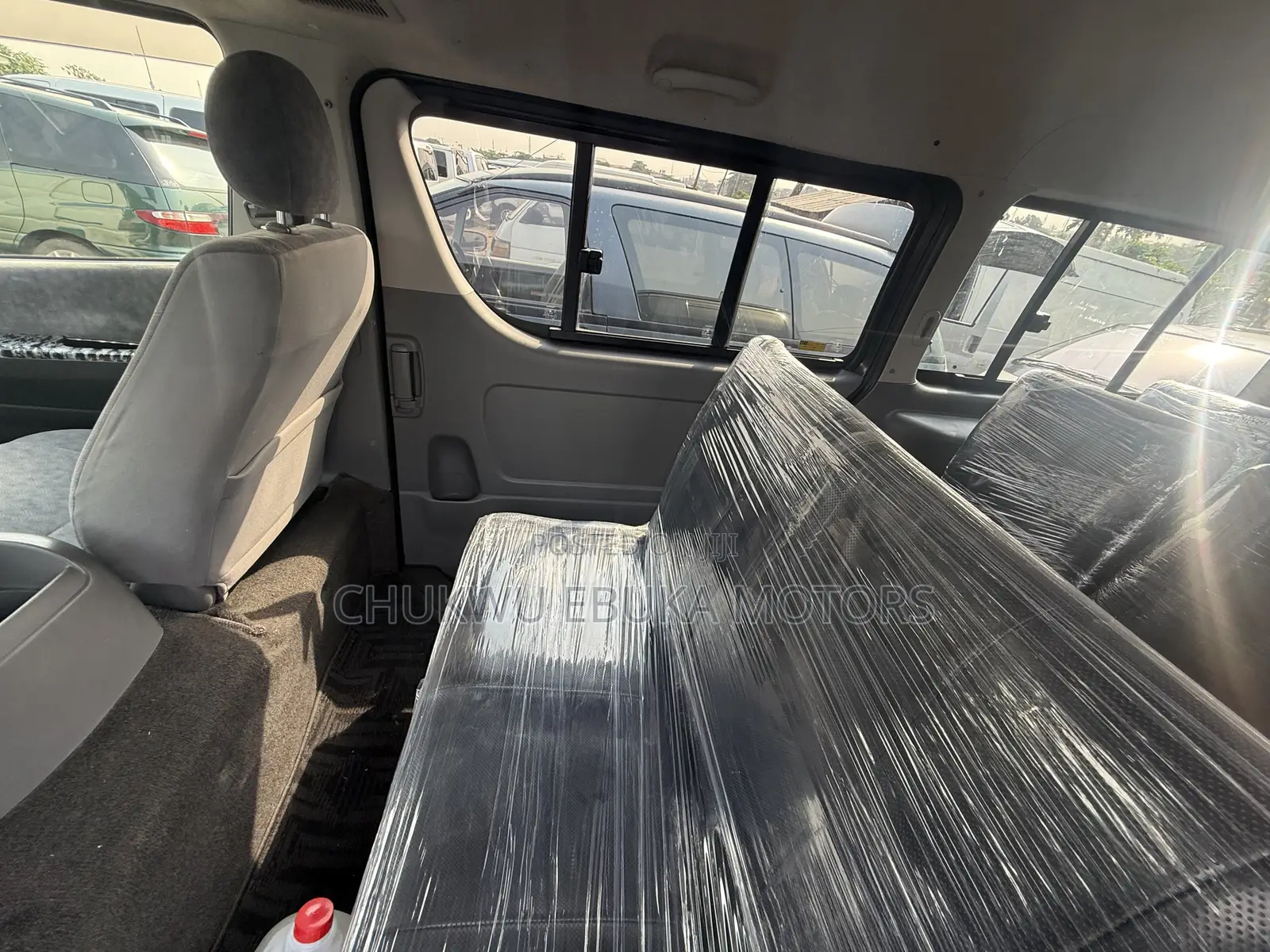 Toyota HiAce 2010 Black