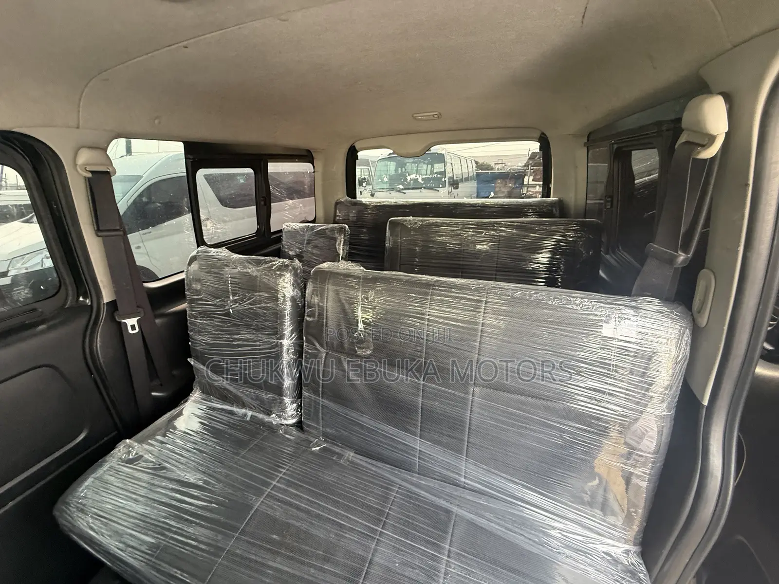 Toyota HiAce 2015 Black
