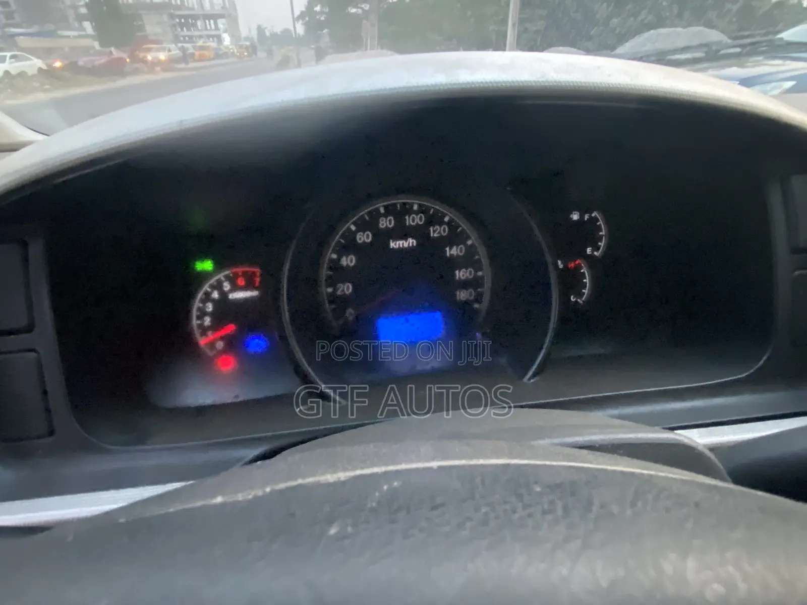 Toyota HiAce 2015 White