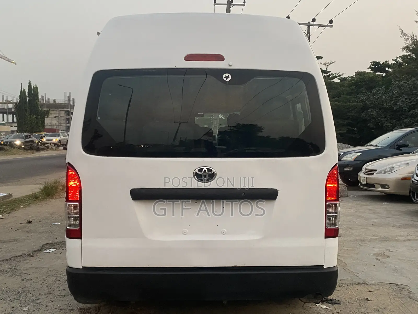 Toyota HiAce 2015 White