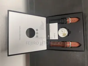 Tomi Watch With a Replaceable Strap in a Gift Box