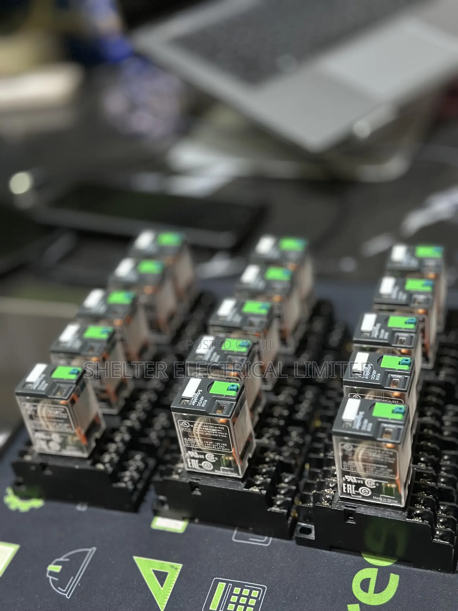 Schnieder Pin Relay