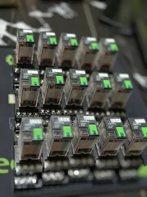 Schnieder Pin Relay