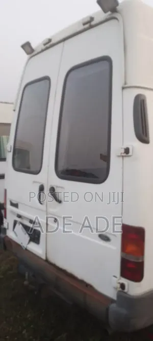 Ford Transit 1989 White