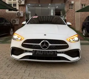 Mercedes-Benz C300 2025 White