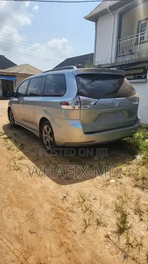 Sienna for Hire - Comfort