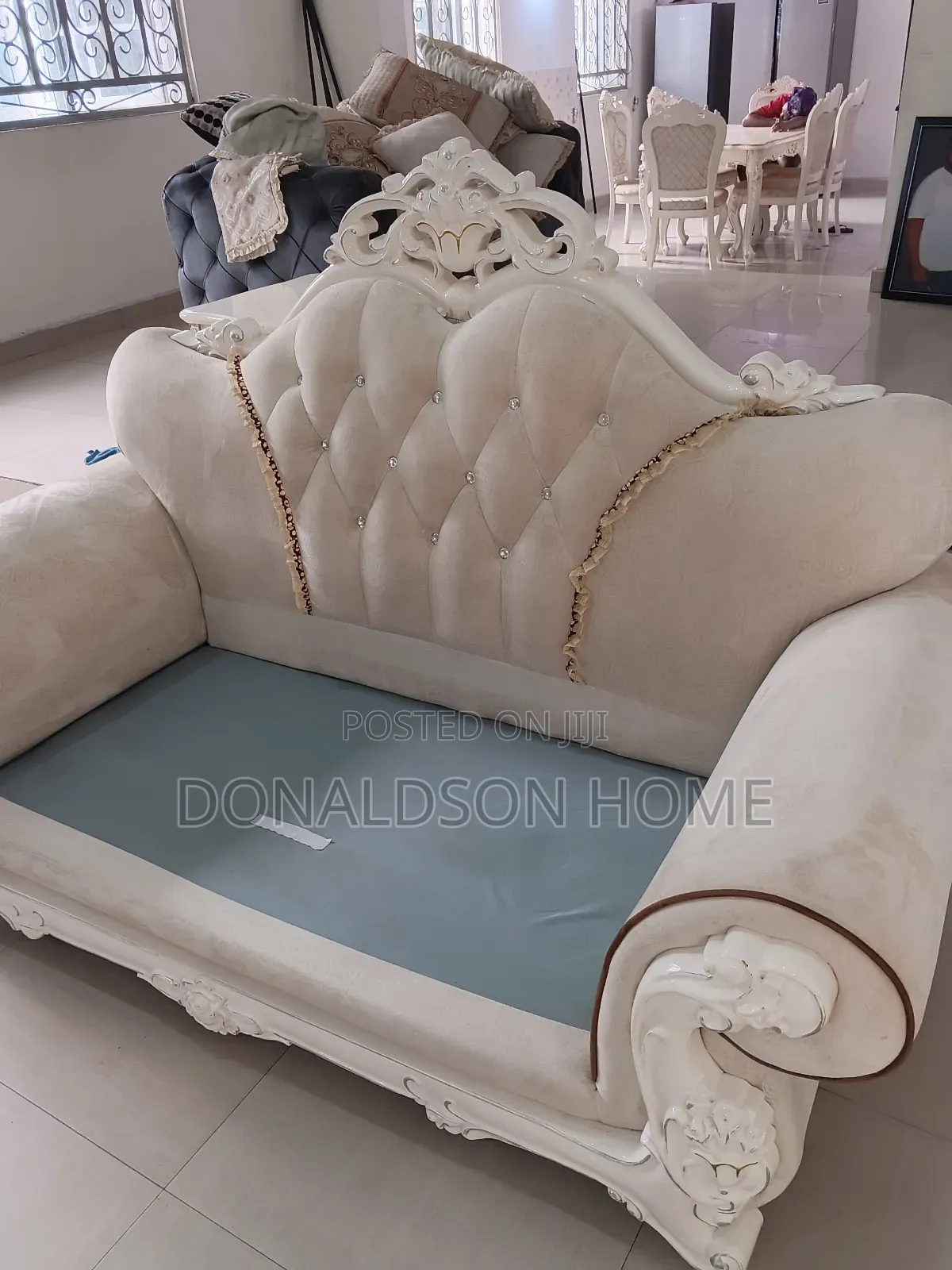 Sofa/Couch Laundry, Deep Cleaning and Disnfectant Services