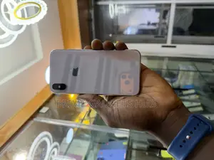 Apple iPhone X 64 GB White