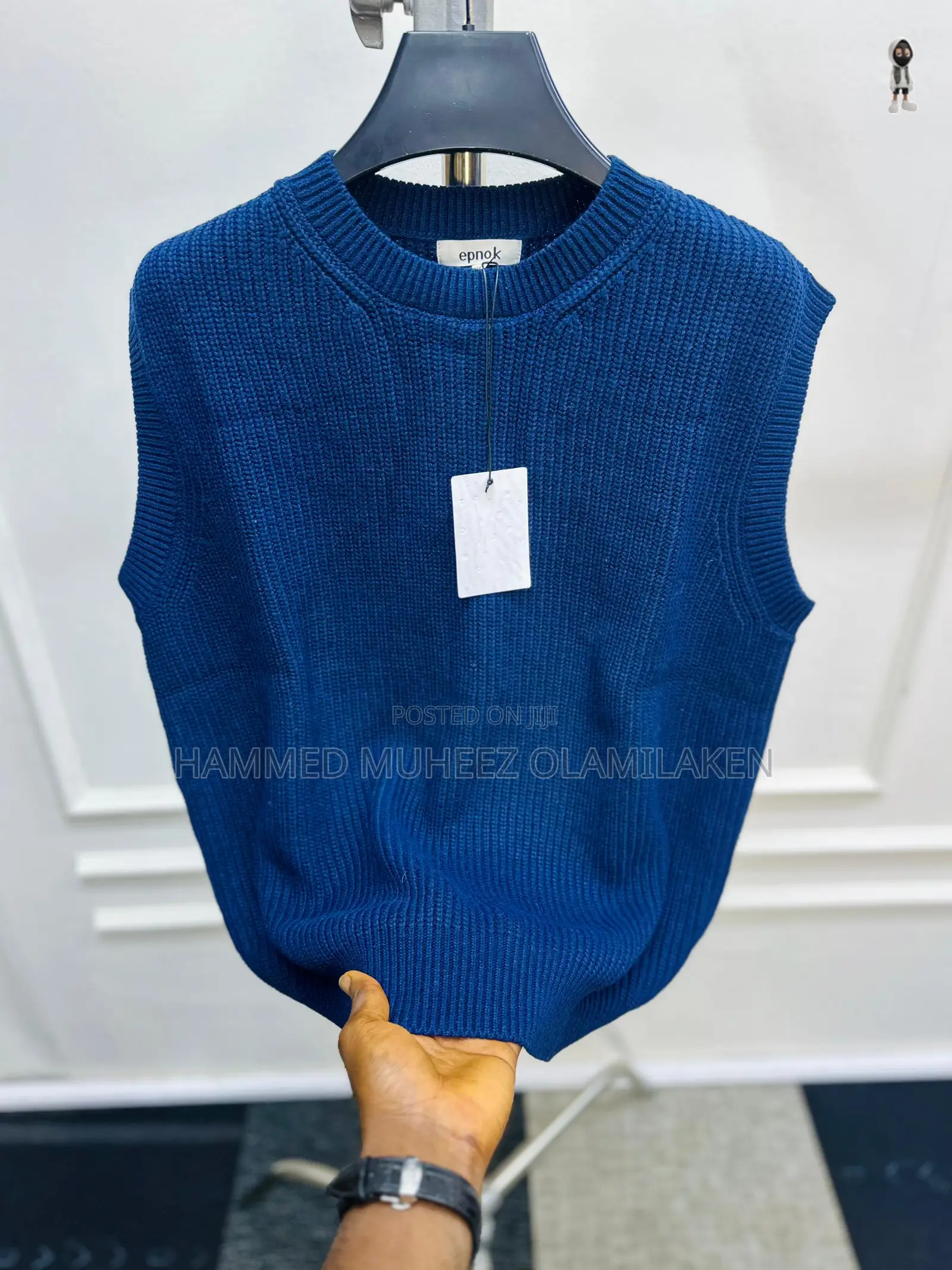 Armless Top