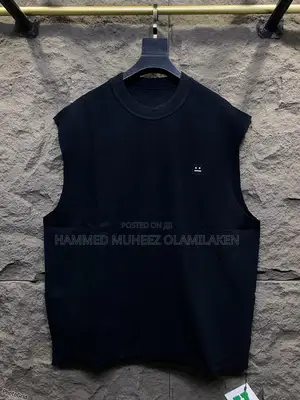 Armless Top