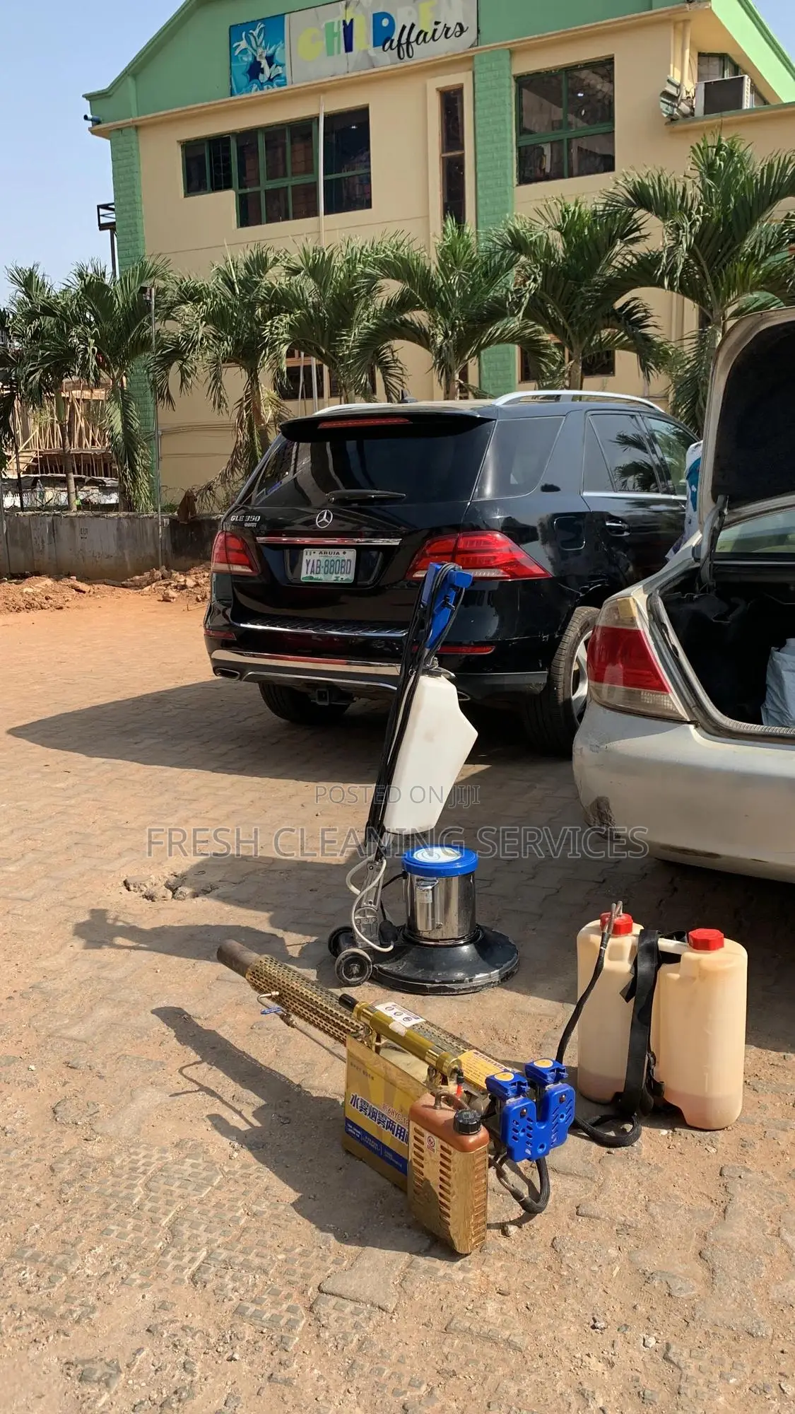 Detailed Professional Cleaning Laundry Services