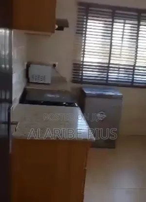 Furnished 3bdrm Block of Flats in Estate, Life Camp for rent