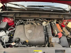Toyota Highlander XLE 2022 Red