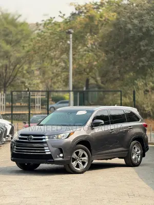 Toyota Highlander Limited 2019 Brown
